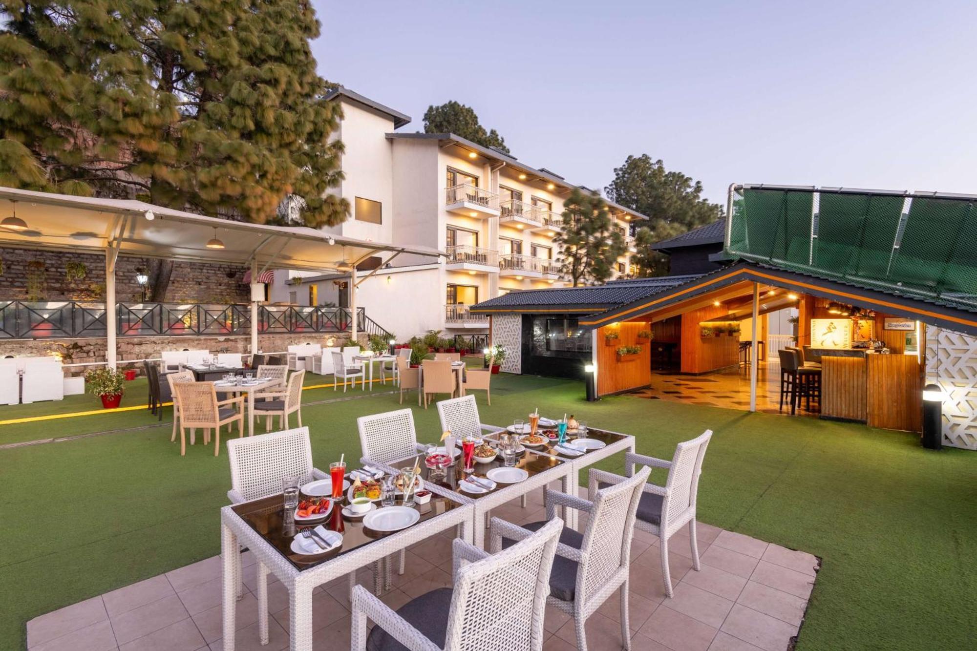 Ramada By Wyndham Kasauli Exterior foto
